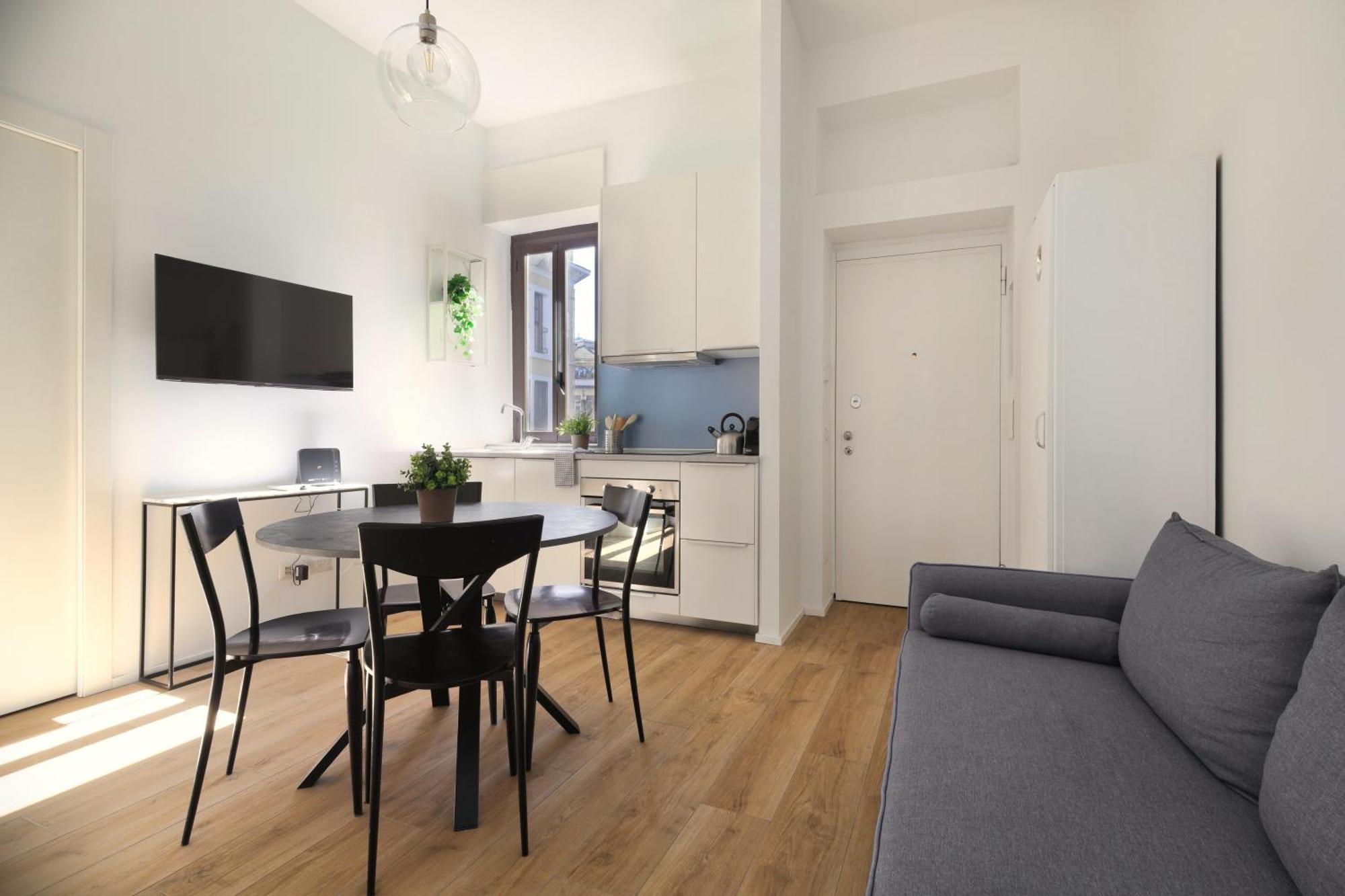 Just Urban Stays - Bright And Functional Apartment - Corso Genova Milano Dış mekan fotoğraf